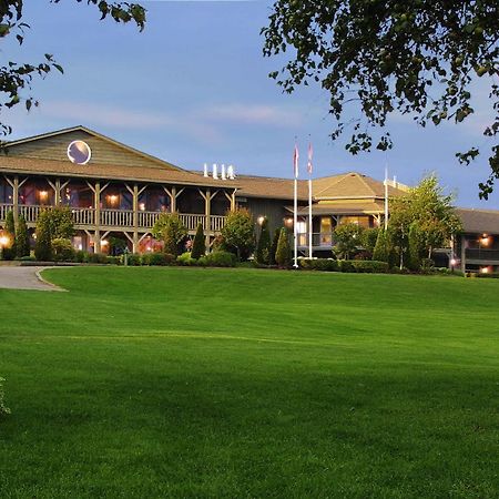 Eganridge Resort, Golf Club & Spa Bobcaygeon Экстерьер фото