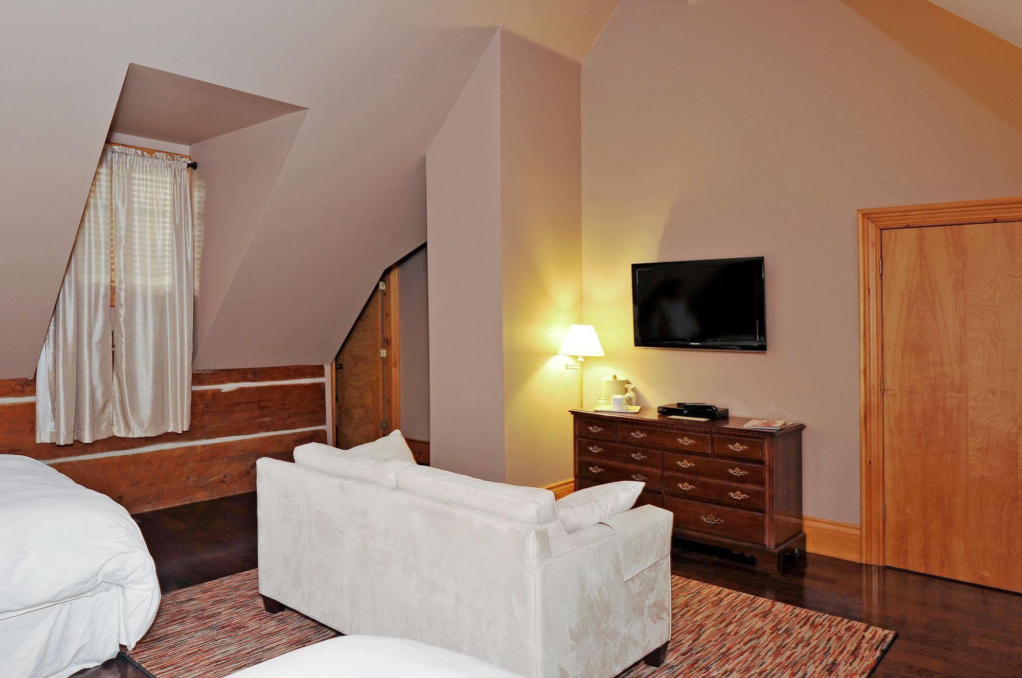 Eganridge Resort, Golf Club & Spa Bobcaygeon Экстерьер фото